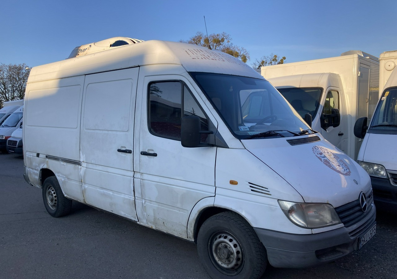 Mercedes-Benz Sprinter Sprinter 313 CDI Chłodnia -Mrożnia Kesstner - Komercauto refrižerators: foto 1 Mercedes-Benz Sprinter Sprinter 313 CDI Chłodnia -Mrożnia Kesstner - Komercauto refrižerators: foto 1