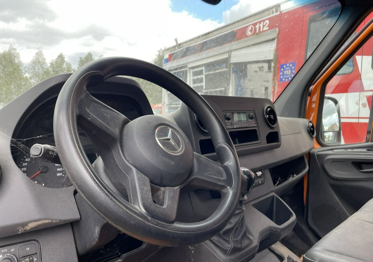 Mercedes-Benz Sprinter Sprinter 314 Dokka Brygadówka 7-oso doka Klim skrzynia rama Model 20 - Automašīna ar kravas platformu, Kravas-pasažieru furgons: foto 5 Mercedes-Benz Sprinter Sprinter 314 Dokka Brygadówka 7-oso doka Klim skrzynia rama Model 20 - Automašīna ar kravas platformu, Kravas-pasažieru furgons: foto 5