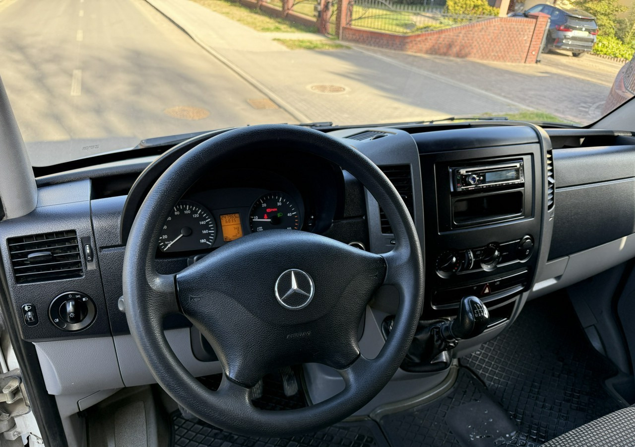 Mercedes-Benz Sprinter Sprinter 315 CDI dokka doka Brygadówka skrzynia 2007 - Automašīna ar kravas platformu, Kravas-pasažieru furgons: foto 4 Mercedes-Benz Sprinter Sprinter 315 CDI dokka doka Brygadówka skrzynia 2007 - Automašīna ar kravas platformu, Kravas-pasažieru furgons: foto 4