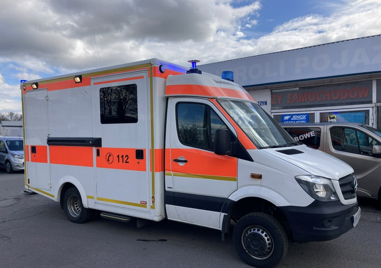 Mercedes-Benz Sprinter Sprinter 519 Karetka 4X4 Ambulans MODEL 2017 - Ātrās palīdzības mašīna: foto 4 Mercedes-Benz Sprinter Sprinter 519 Karetka 4X4 Ambulans MODEL 2017 - Ātrās palīdzības mašīna: foto 4