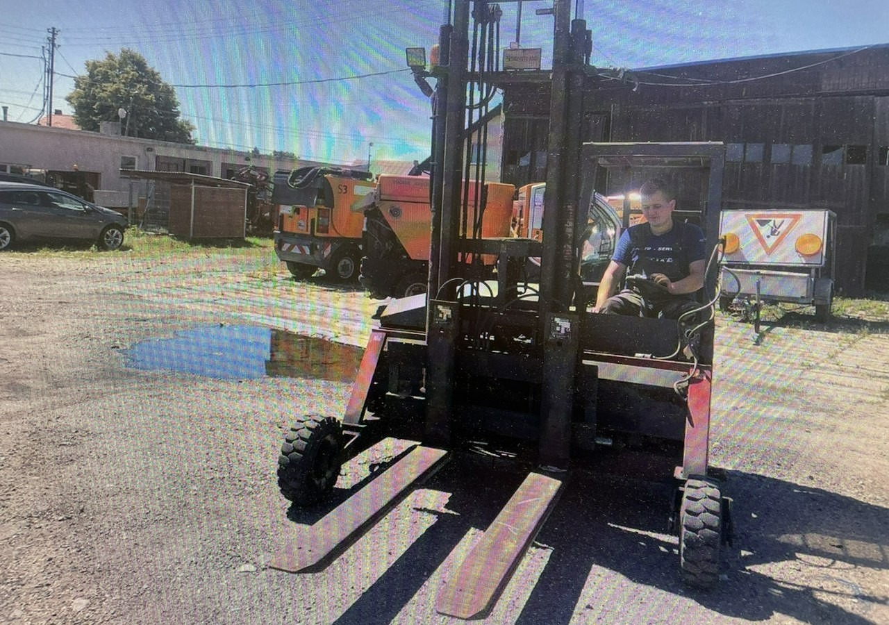 Mercedes-Benz Sprinter Wózek widłowy podwieszany Widlak - Komercauto pašizgāzējs: foto 3 Mercedes-Benz Sprinter Wózek widłowy podwieszany Widlak - Komercauto pašizgāzējs: foto 3