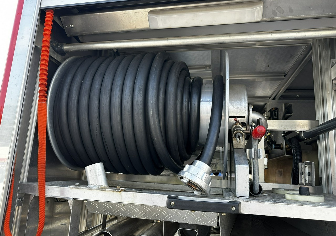 Oferta - Ugunsdzēsēju mašīna: foto 4 Oferta - Ugunsdzēsēju mašīna: foto 4