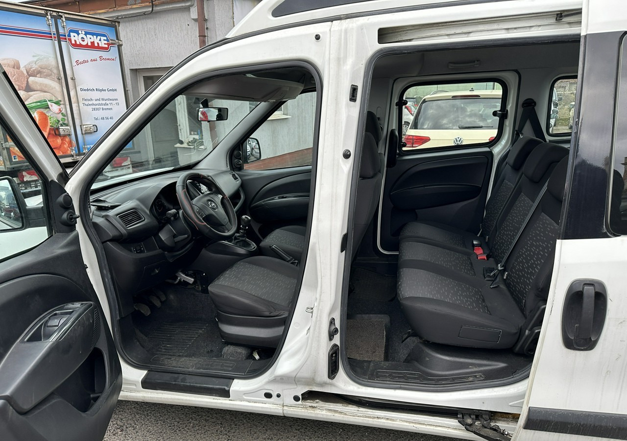 Vieglā automašīna Opel Combo III 2.0CDTI Maxi Panorama Klima Kamera Webasto 2016: foto 12