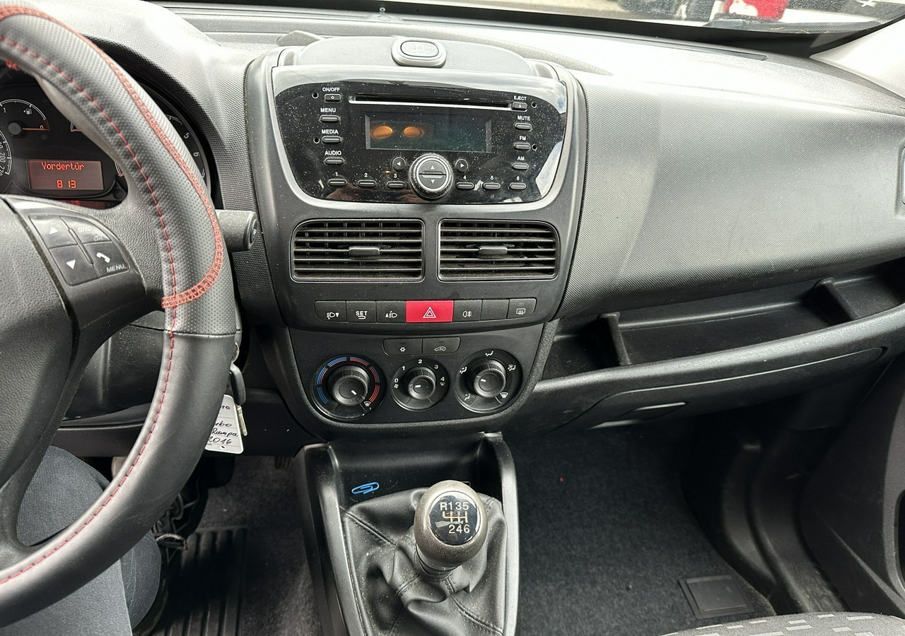 Vieglā automašīna Opel Combo III 2.0CDTI Maxi Panorama Klima Kamera Webasto 2016: foto 18