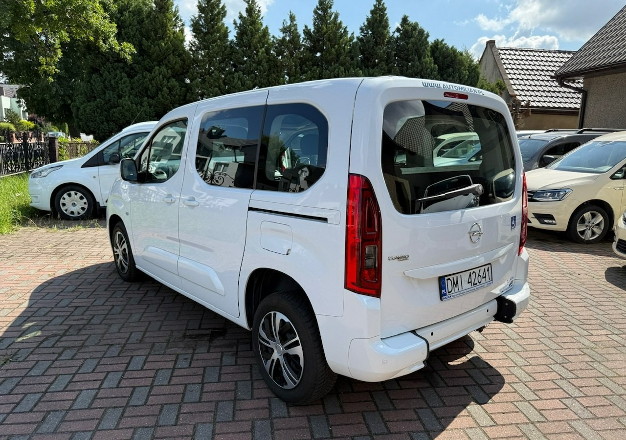 Vieglā automašīna Opel Combo IV Combo Life Combo do przewozu Niepełnosprawnych inwalida rampa Model 2021: foto 9 Vieglā automašīna Opel Combo IV Combo Life Combo do przewozu Niepełnosprawnych inwalida rampa Model 2021: foto 9