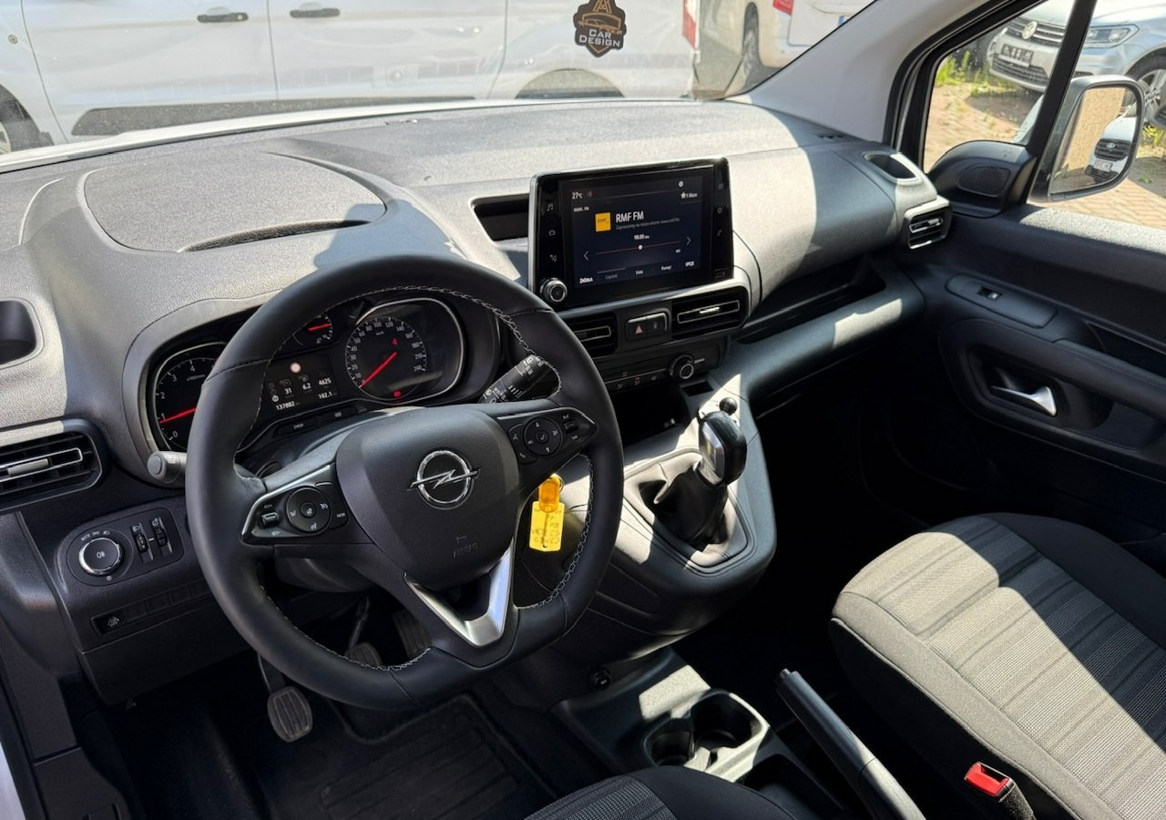Vieglā automašīna Opel Combo IV Combo Life Combo do przewozu Niepełnosprawnych inwalida rampa Model 2021: foto 15 Vieglā automašīna Opel Combo IV Combo Life Combo do przewozu Niepełnosprawnych inwalida rampa Model 2021: foto 15