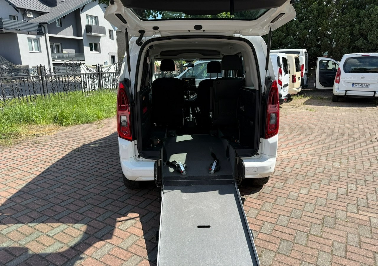 Opel Combo IV Combo Life Combo do przewozu Niepełnosprawnych inwalida rampa Model 2021 - Vieglā automašīna: foto 2 Opel Combo IV Combo Life Combo do przewozu Niepełnosprawnych inwalida rampa Model 2021 - Vieglā automašīna: foto 2