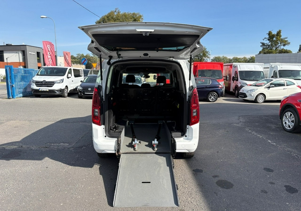 Opel Combo IV Combo Life Opel ComboLife Niepełnosprawnych inwalida rampa Bogate wy - Universālis: foto 3 Opel Combo IV Combo Life Opel ComboLife Niepełnosprawnych inwalida rampa Bogate wy - Universālis: foto 3