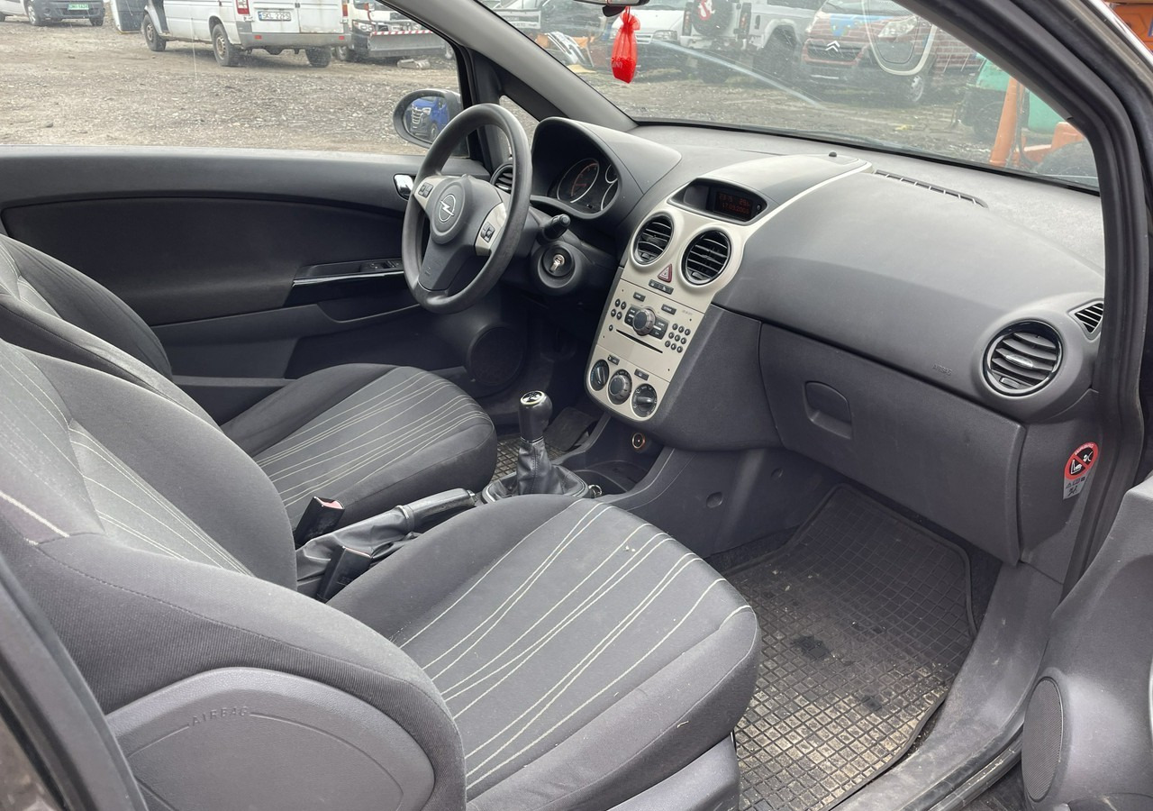 Opel Corsa D Opel Corsa 1,2-16V 80KM Klima 2008 - Hečbeks: foto 2 Opel Corsa D Opel Corsa 1,2-16V 80KM Klima 2008 - Hečbeks: foto 2