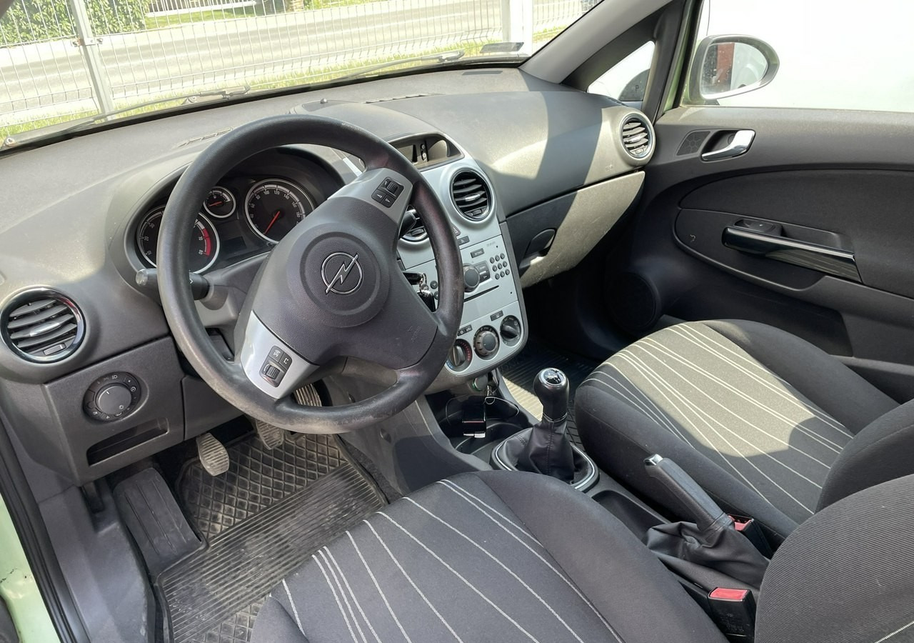 Opel Corsa D Opel Corsa 1,2-16V Klima Salon PL Bagażnik na Rowery Model 2010 - Hečbeks: foto 4 Opel Corsa D Opel Corsa 1,2-16V Klima Salon PL Bagażnik na Rowery Model 2010 - Hečbeks: foto 4