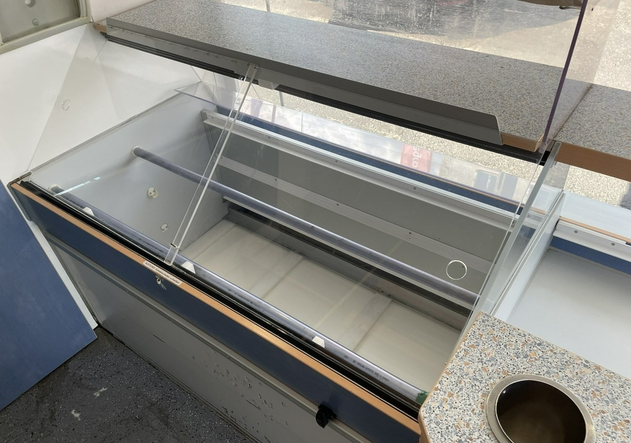 Opel Vivaro Autosklep pieczywa Sklep bar Gastronomiczny Food Truck Foodtruck 200 - Tirdzniecības kravas automašīna: foto 5 Opel Vivaro Autosklep pieczywa Sklep bar Gastronomiczny Food Truck Foodtruck 200 - Tirdzniecības kravas automašīna: foto 5