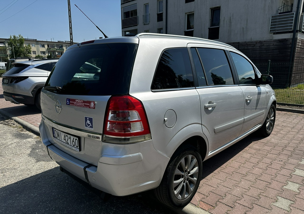 Opel Zafira B Opel Zafira do przewozu osób Niepełnosprawnych inwalida rampa - Vieglā automašīna: foto 2 Opel Zafira B Opel Zafira do przewozu osób Niepełnosprawnych inwalida rampa - Vieglā automašīna: foto 2