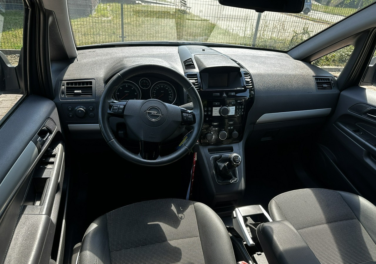 Vieglā automašīna Opel Zafira B Opel Zafira do przewozu osób Niepełnosprawnych inwalida rampa: foto 14