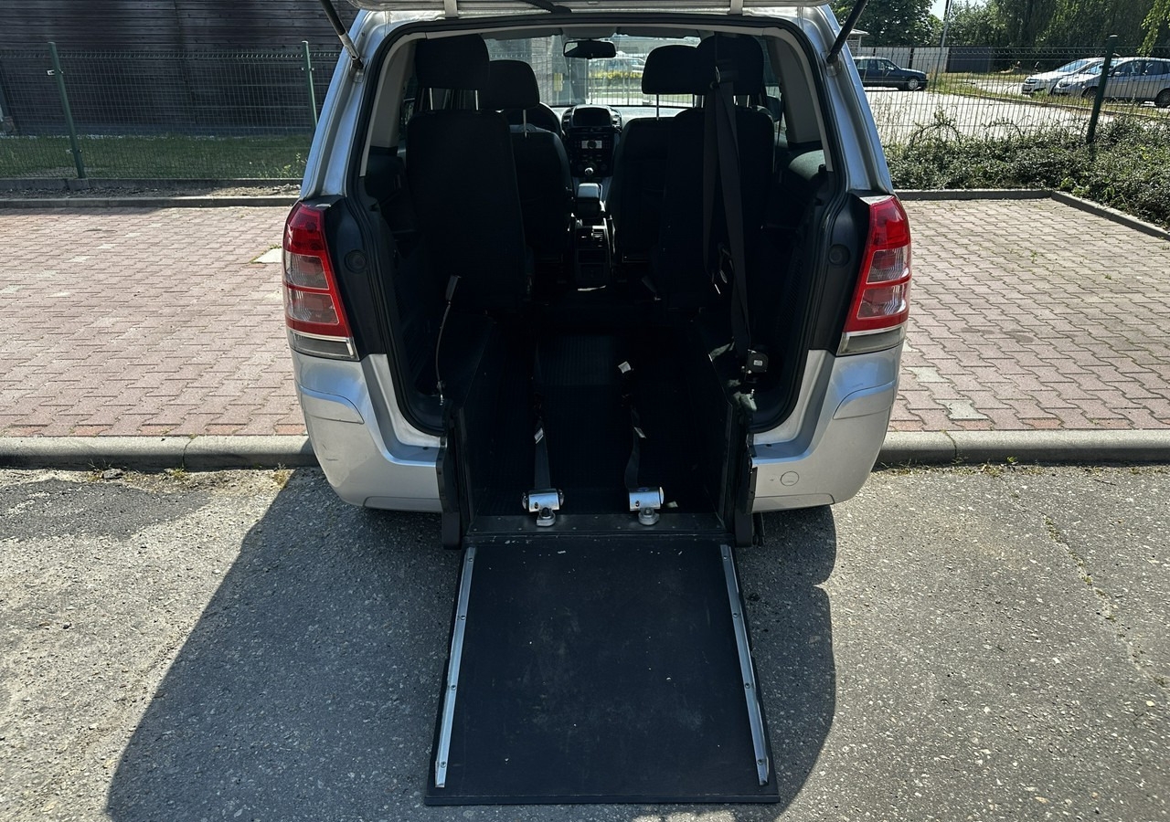 Opel Zafira B Opel Zafira do przewozu osób Niepełnosprawnych inwalida rampa - Vieglā automašīna: foto 1 Opel Zafira B Opel Zafira do przewozu osób Niepełnosprawnych inwalida rampa - Vieglā automašīna: foto 1