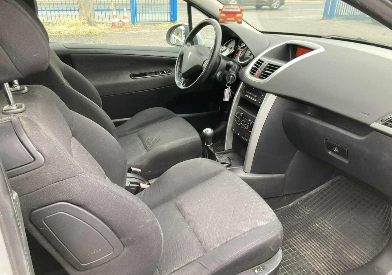 Peugeot 207 Peugeot 207 1.6HDI-16V Klima 2007 - Hečbeks: foto 2 Peugeot 207 Peugeot 207 1.6HDI-16V Klima 2007 - Hečbeks: foto 2