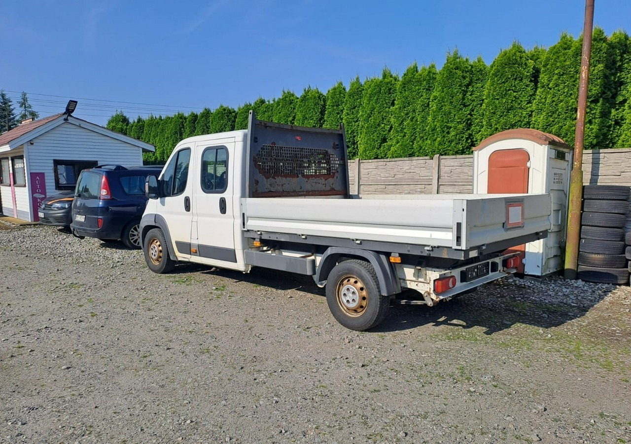 Peugeot Boxer Peugeot Boxer 2.0-130KM klima dokka Brygadówka doka 122tkm 2017 - Automašīna ar kravas platformu: foto 4 Peugeot Boxer Peugeot Boxer 2.0-130KM klima dokka Brygadówka doka 122tkm 2017 - Automašīna ar kravas platformu: foto 4