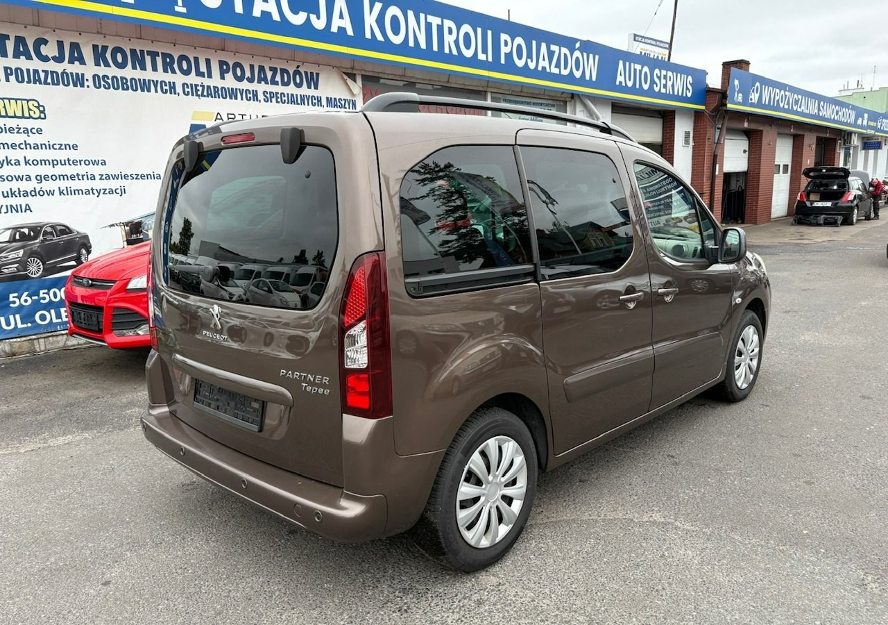 Peugeot Partner II Peugeot Partner Tepee 100 Family Model 2013 - Universālis: foto 3 Peugeot Partner II Peugeot Partner Tepee 100 Family Model 2013 - Universālis: foto 3
