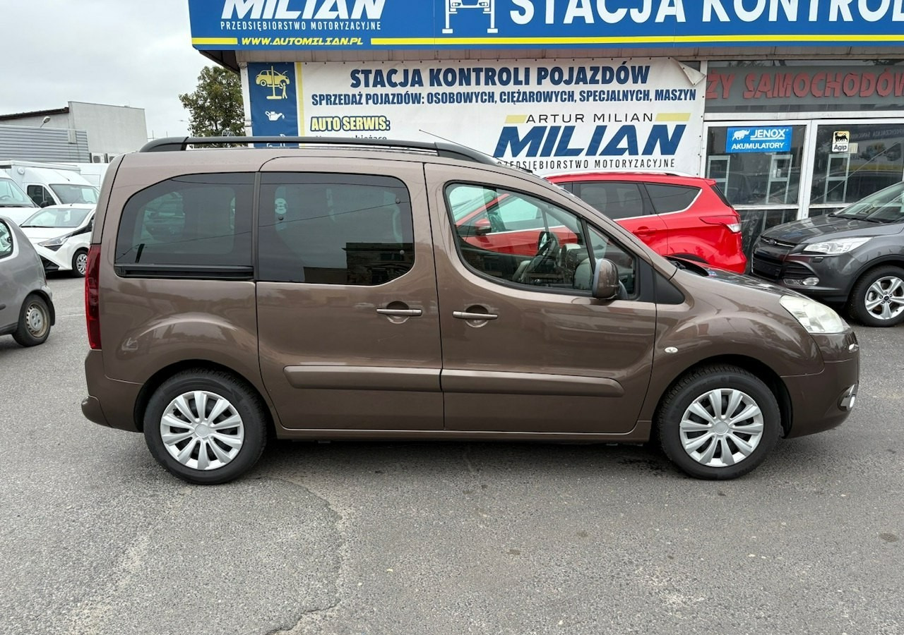 Peugeot Partner II Peugeot Partner Tepee 100 Family Model 2013 - Universālis: foto 2 Peugeot Partner II Peugeot Partner Tepee 100 Family Model 2013 - Universālis: foto 2