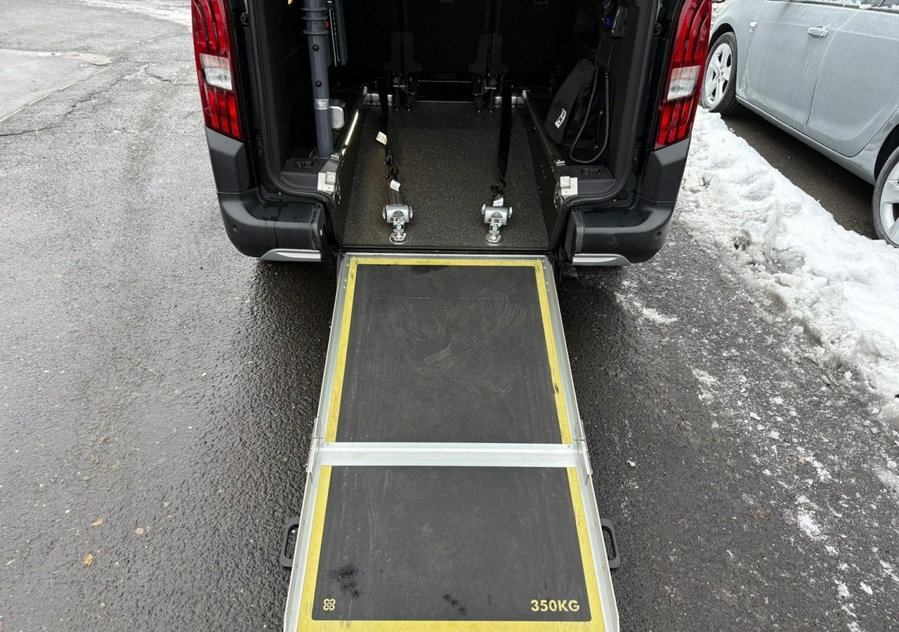 Peugeot Rifter Rifter Long 1,5HDI Automat dla Niepełnosprawnych Inwalida Rampa PFRO - Universālis: foto 4 Peugeot Rifter Rifter Long 1,5HDI Automat dla Niepełnosprawnych Inwalida Rampa PFRO - Universālis: foto 4