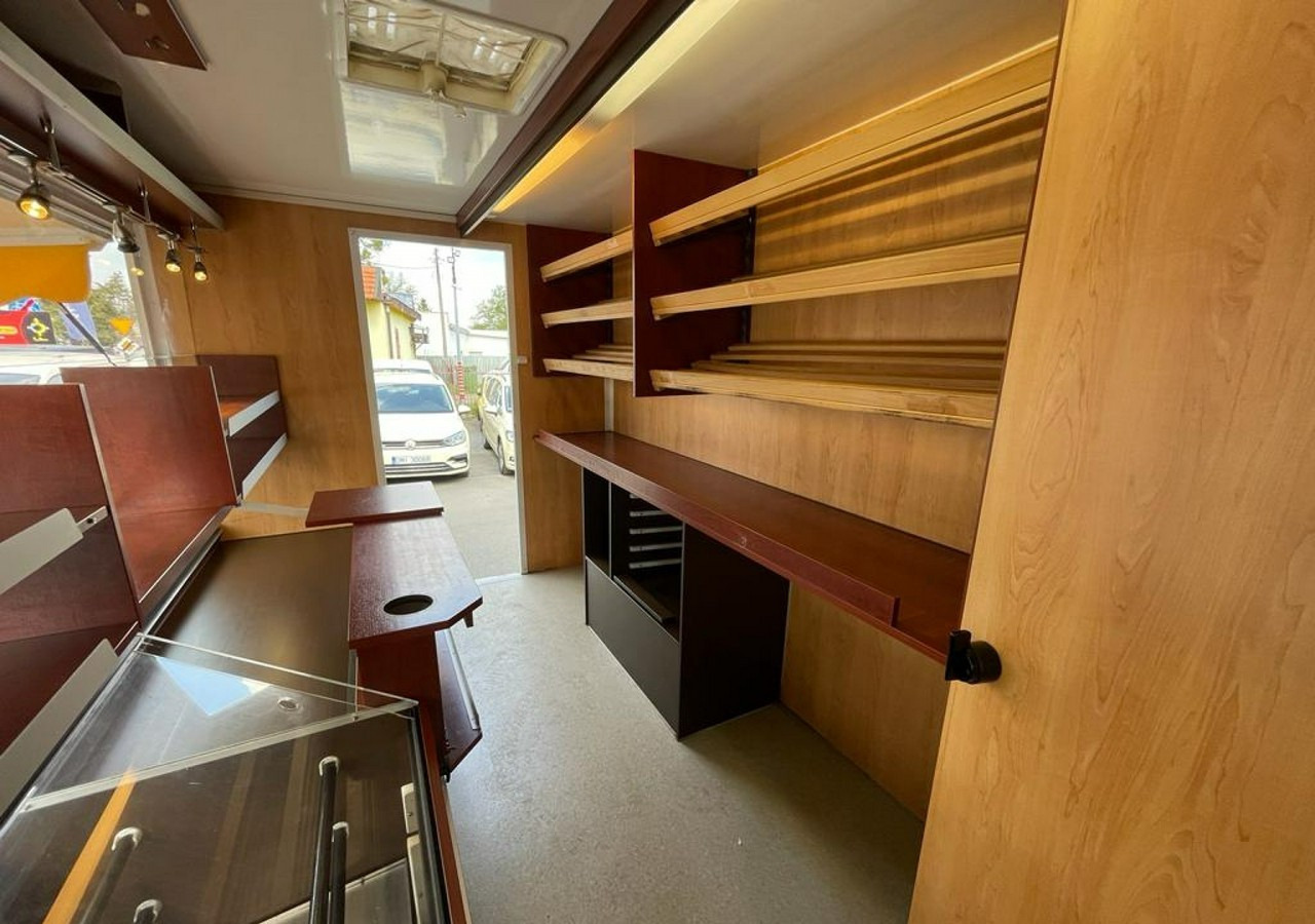 Renault Master Autosklep Sklep pieczywa Gastronomiczny Food Truck Foodtruck 2015 - Tirdzniecības kravas automašīna: foto 3 Renault Master Autosklep Sklep pieczywa Gastronomiczny Food Truck Foodtruck 2015 - Tirdzniecības kravas automašīna: foto 3