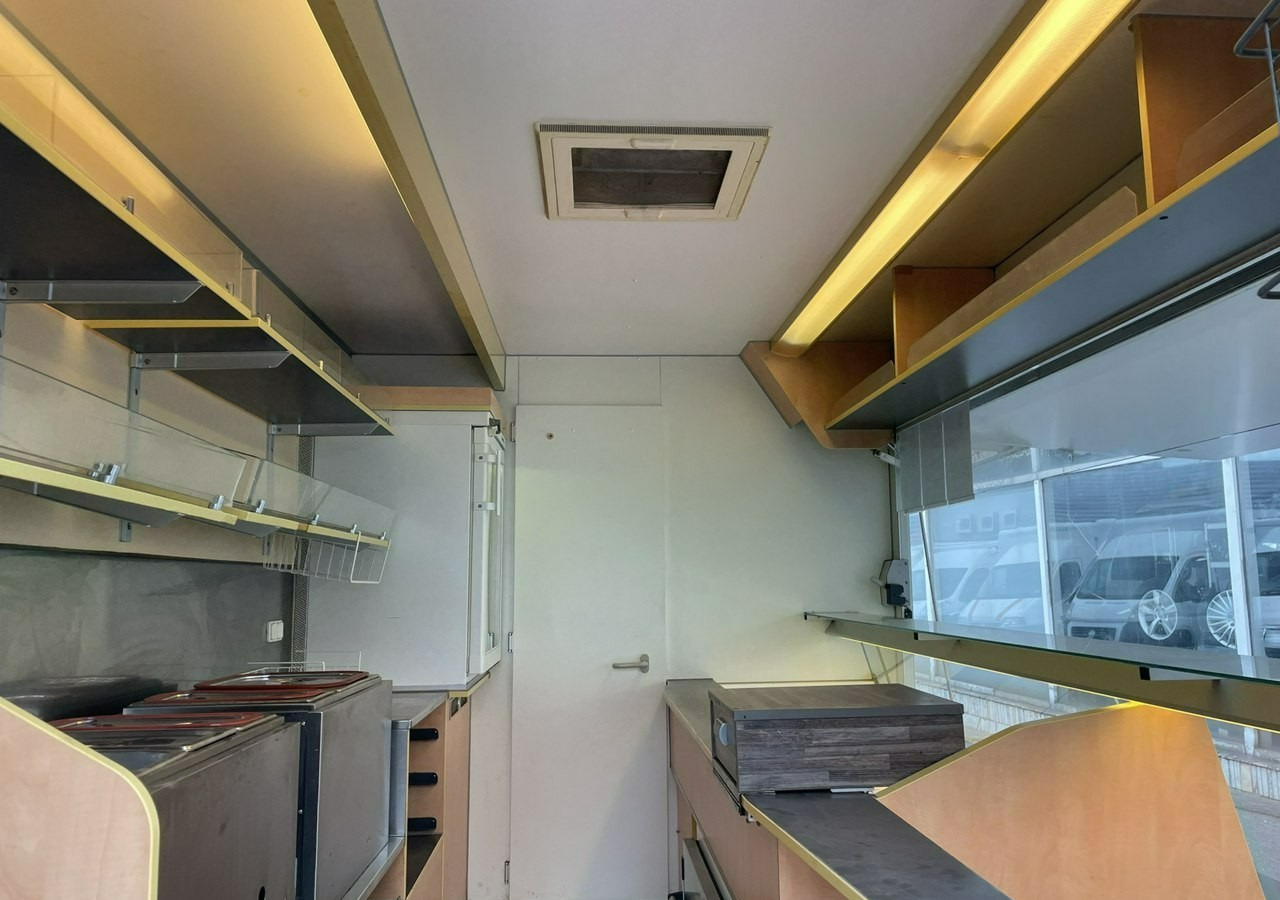 Renault Master Autosklep Wędli-pie Gastronomiczny Food Truck Foodtruck Sklep bar 20 - Tirdzniecības kravas automašīna: foto 4 Renault Master Autosklep Wędli-pie Gastronomiczny Food Truck Foodtruck Sklep bar 20 - Tirdzniecības kravas automašīna: foto 4