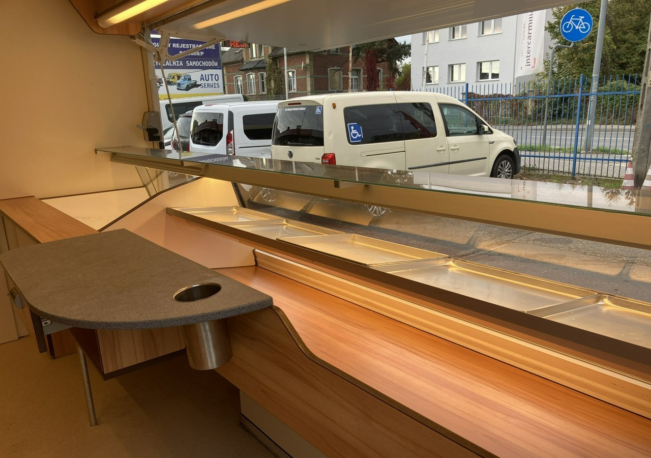Renault Master Autosklep pie sklep Bar Gastronomiczny Food Truck Foodtruck Borco 20 - Tirdzniecības kravas automašīna: foto 5 Renault Master Autosklep pie sklep Bar Gastronomiczny Food Truck Foodtruck Borco 20 - Tirdzniecības kravas automašīna: foto 5