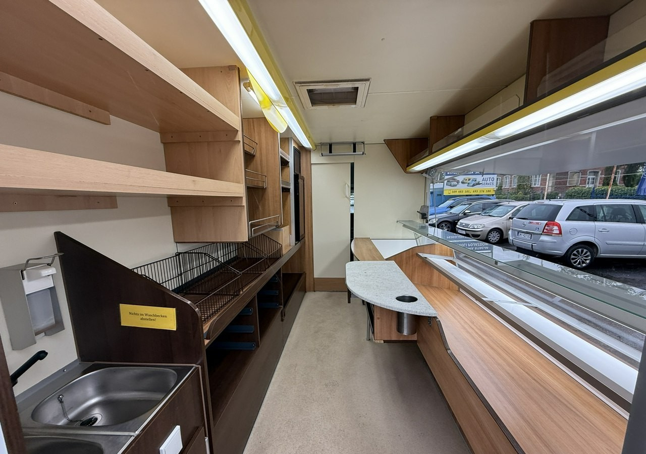 Renault Master Autosklep piec Sklep bar Gastronomiczny Food Truck Foodtruck Borco20 - Tirdzniecības kravas automašīna: foto 3 Renault Master Autosklep piec Sklep bar Gastronomiczny Food Truck Foodtruck Borco20 - Tirdzniecības kravas automašīna: foto 3