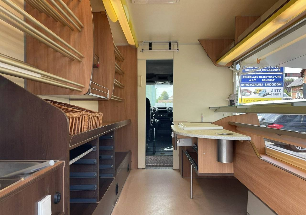 Renault Master Autosklep pieczyw Sklep Gastronomiczny Food Truck Foodtruck BORCO 20 - Tirdzniecības kravas automašīna: foto 4 Renault Master Autosklep pieczyw Sklep Gastronomiczny Food Truck Foodtruck BORCO 20 - Tirdzniecības kravas automašīna: foto 4