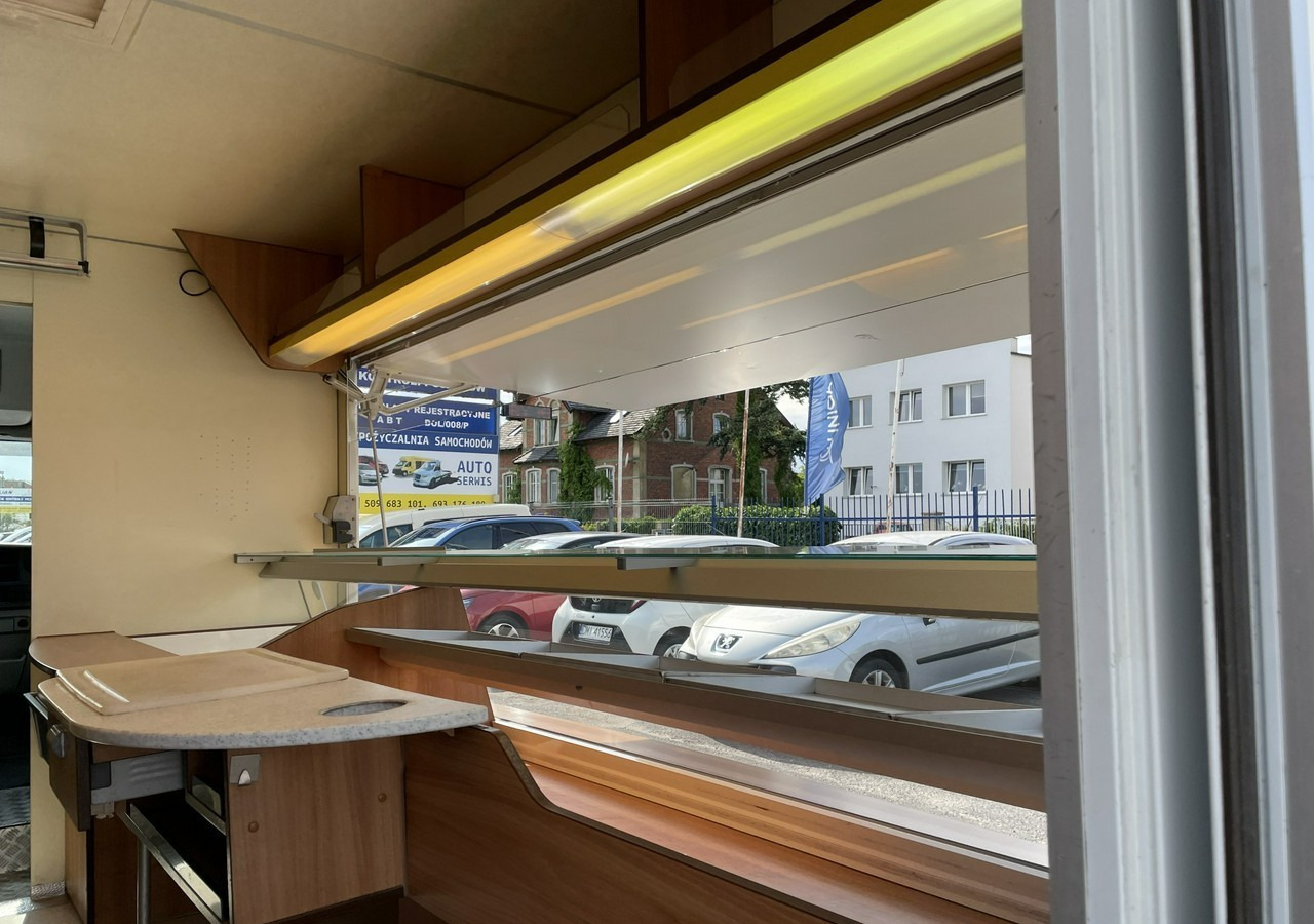 Renault Master Autosklep pieczywa Sklep Gastronomiczny Food Truck Foodtruck 2009 - Tirdzniecības kravas automašīna: foto 5 Renault Master Autosklep pieczywa Sklep Gastronomiczny Food Truck Foodtruck 2009 - Tirdzniecības kravas automašīna: foto 5