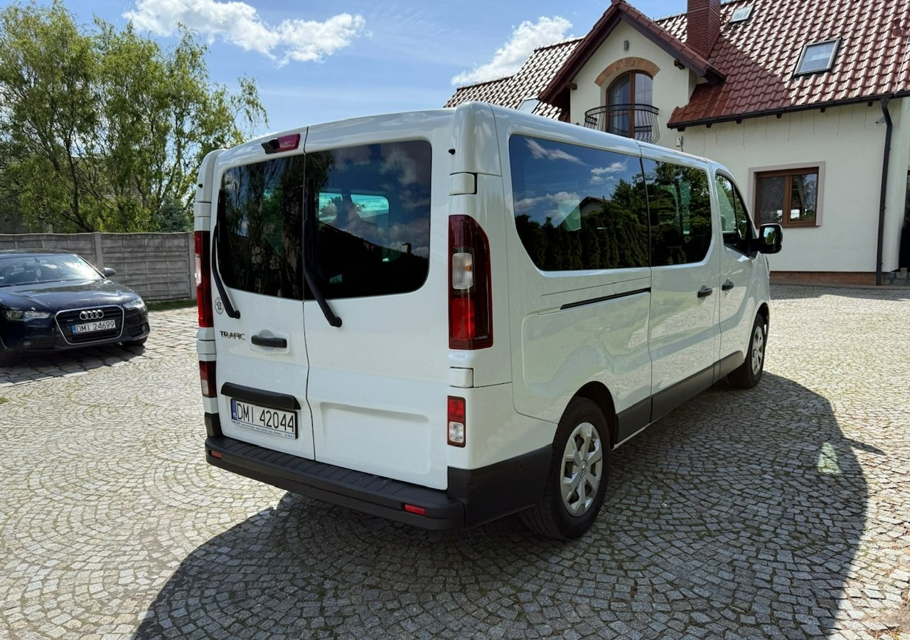 Renault Trafic III 2.0dci 110KM L2H1 LONG 9-osobowy 2xKlima Navi Kamera 2022 - Vieglā automašīna: foto 3 Renault Trafic III 2.0dci 110KM L2H1 LONG 9-osobowy 2xKlima Navi Kamera 2022 - Vieglā automašīna: foto 3
