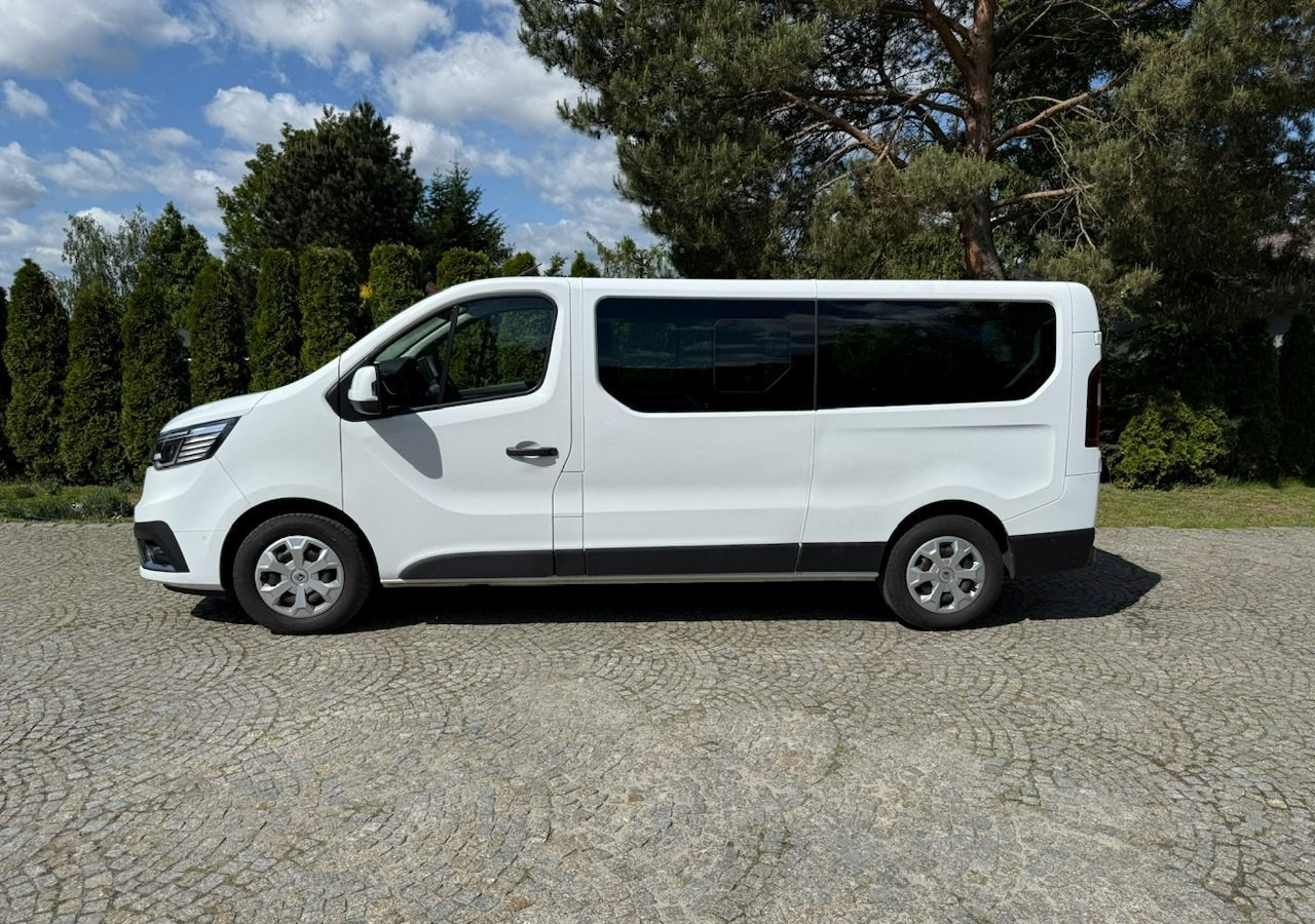 Renault Trafic III 2.0dci 110KM L2H1 LONG 9-osobowy 2xKlima Navi Kamera 2022 - Vieglā automašīna: foto 2 Renault Trafic III 2.0dci 110KM L2H1 LONG 9-osobowy 2xKlima Navi Kamera 2022 - Vieglā automašīna: foto 2