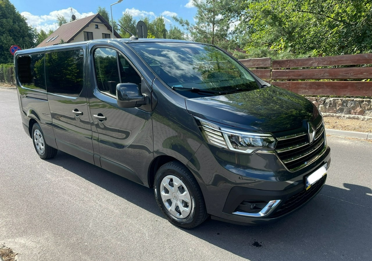 Renault Trafic III 2.0dci 150KM 9-osobowy do przewozu niepełnosprawnych RAMPA 2022 PFRO - Vieglā automašīna: foto 1 Renault Trafic III 2.0dci 150KM 9-osobowy do przewozu niepełnosprawnych RAMPA 2022 PFRO - Vieglā automašīna: foto 1