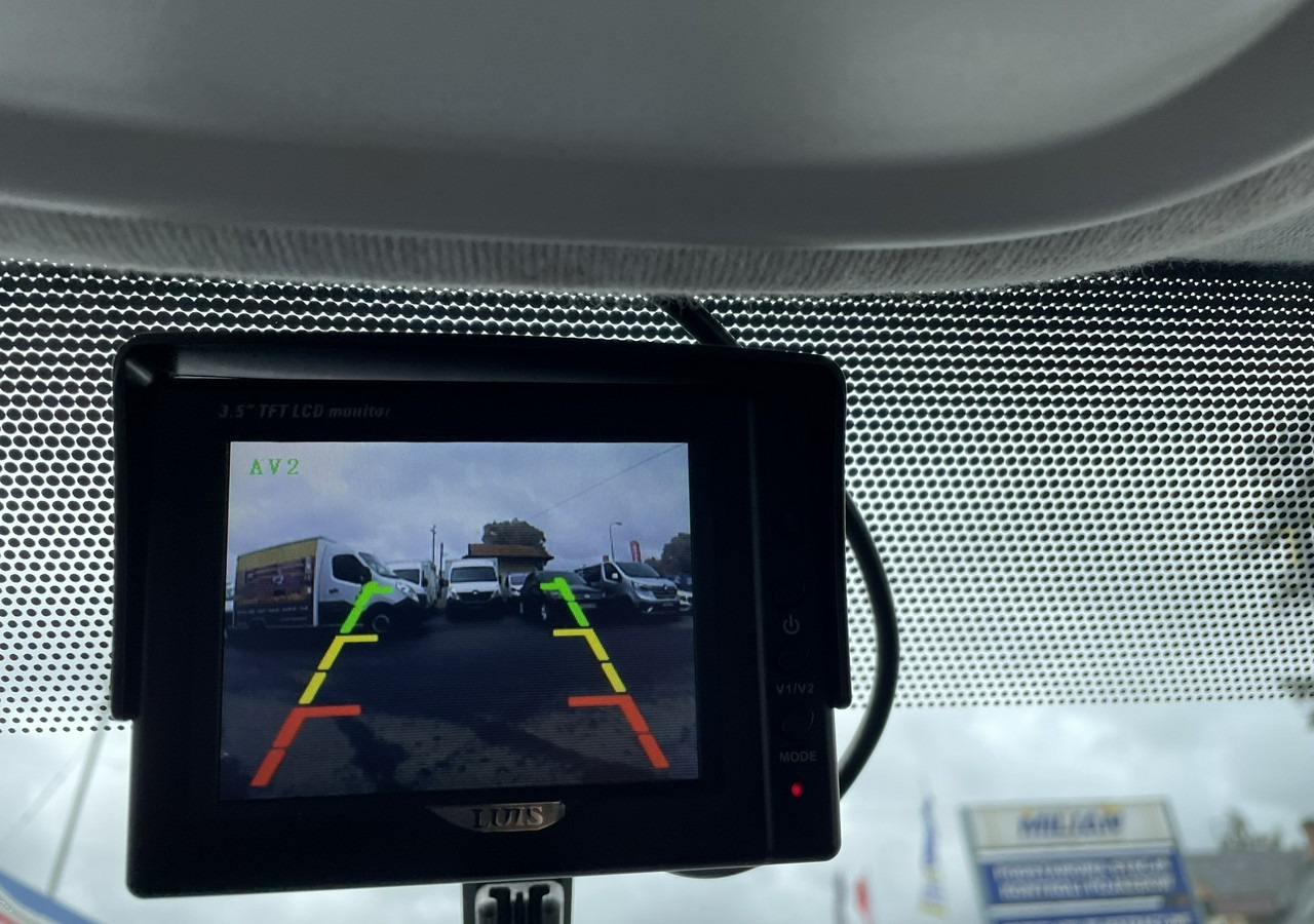 Renault Trafic Renault Trafic 1.6-120KM Klima 2018 - Kravas mikroautobuss: foto 4 Renault Trafic Renault Trafic 1.6-120KM Klima 2018 - Kravas mikroautobuss: foto 4