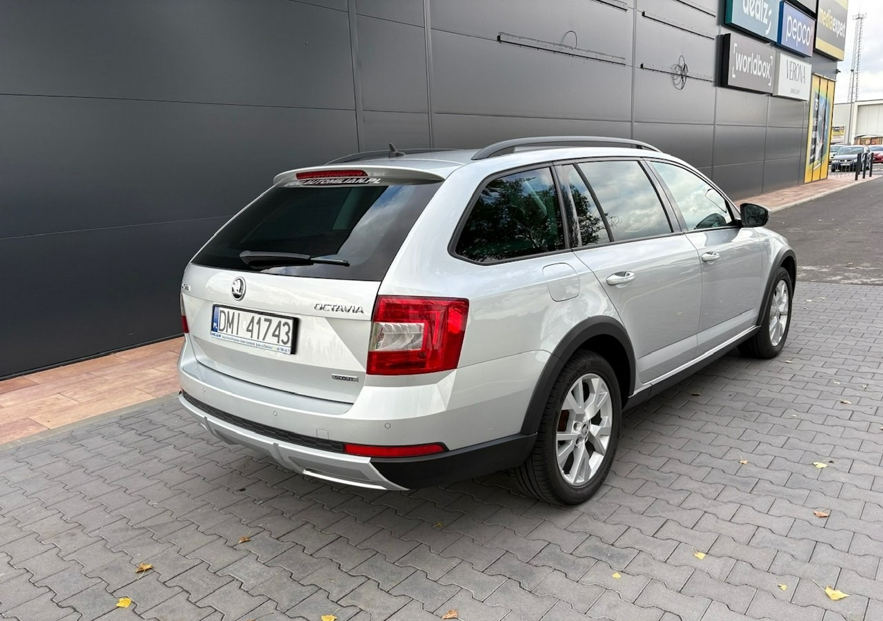 Skoda Octavia III Skoda Octavia 4X4 Scout 2.0 TDI -150KM Model 2017 Bezwypadkowa FV 23 - Vieglā automašīna: foto 4 Skoda Octavia III Skoda Octavia 4X4 Scout 2.0 TDI -150KM Model 2017 Bezwypadkowa FV 23 - Vieglā automašīna: foto 4
