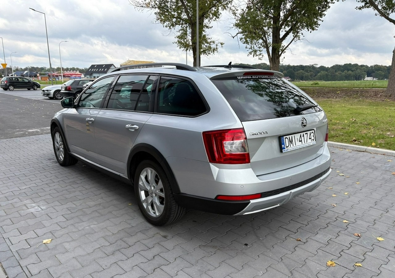 Skoda Octavia III Skoda Octavia 4X4 Scout 2.0 TDI -150KM Model 2017 Bezwypadkowa FV 23 - Vieglā automašīna: foto 5 Skoda Octavia III Skoda Octavia 4X4 Scout 2.0 TDI -150KM Model 2017 Bezwypadkowa FV 23 - Vieglā automašīna: foto 5