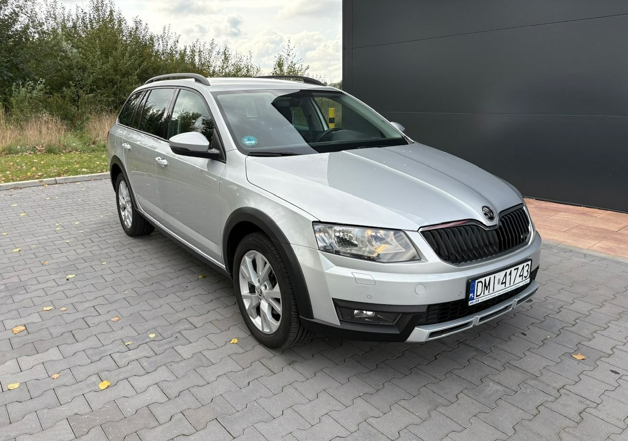 Skoda Octavia III Skoda Octavia 4X4 Scout 2.0 TDI -150KM Model 2017 Bezwypadkowa FV 23 - Vieglā automašīna: foto 2 Skoda Octavia III Skoda Octavia 4X4 Scout 2.0 TDI -150KM Model 2017 Bezwypadkowa FV 23 - Vieglā automašīna: foto 2