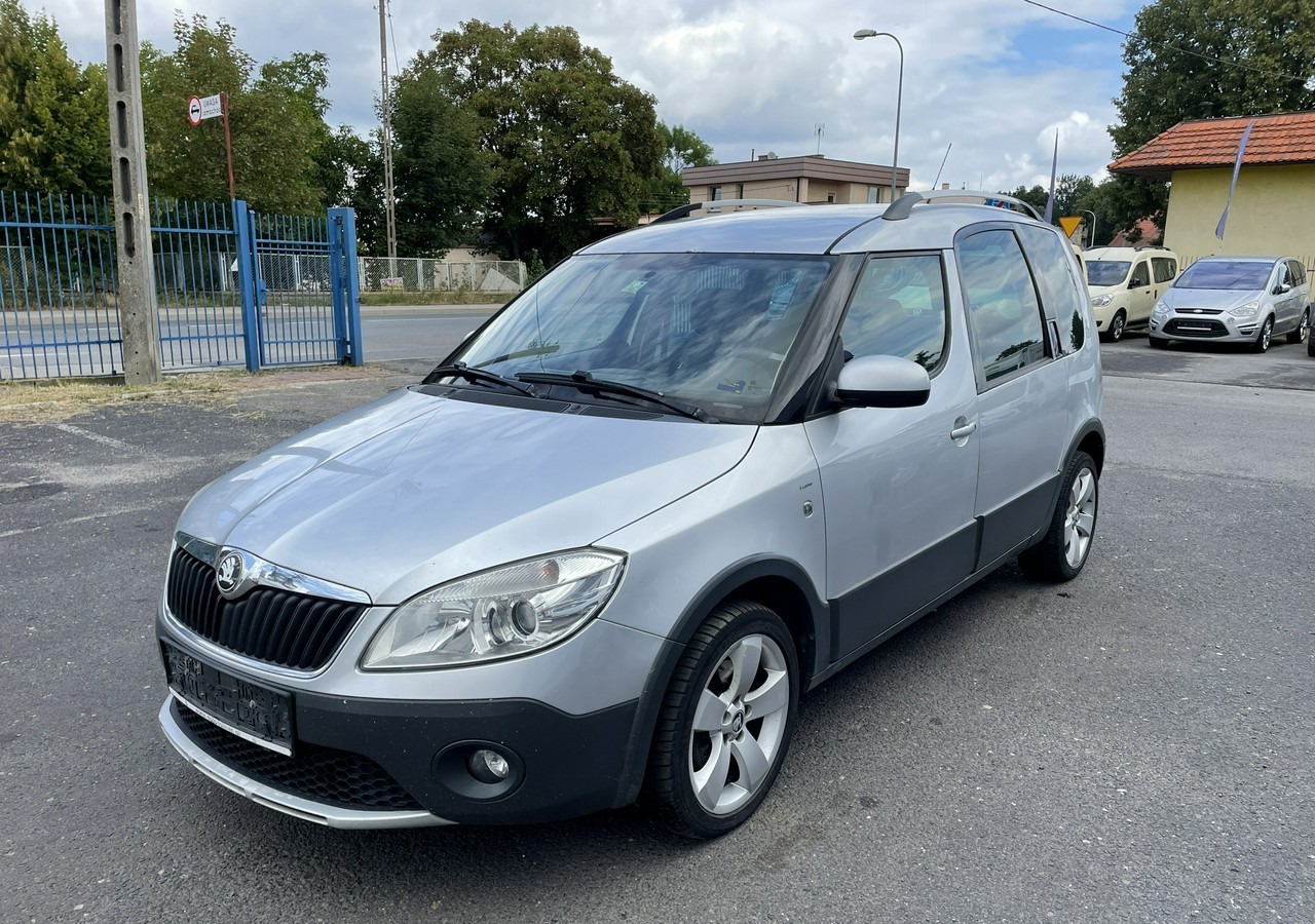 Skoda Roomster I Roomster Scout 1.6-16V Klima 2012 - Vieglā automašīna: foto 1 Skoda Roomster I Roomster Scout 1.6-16V Klima 2012 - Vieglā automašīna: foto 1