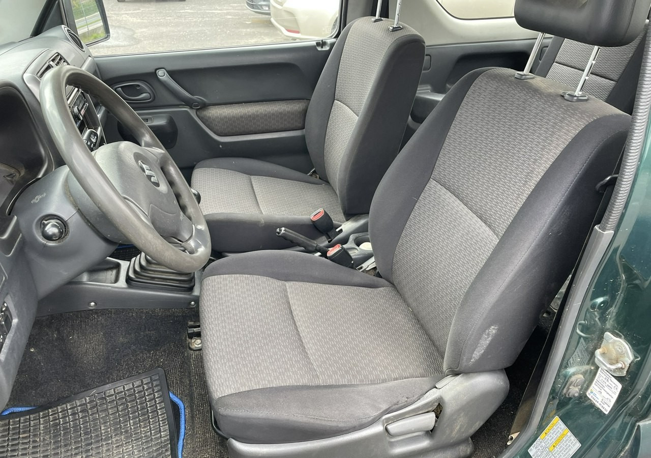 SUV Suzuki Jimny Suzuki Jimny 1.5 Diesel 4X4: foto 6 SUV Suzuki Jimny Suzuki Jimny 1.5 Diesel 4X4: foto 6