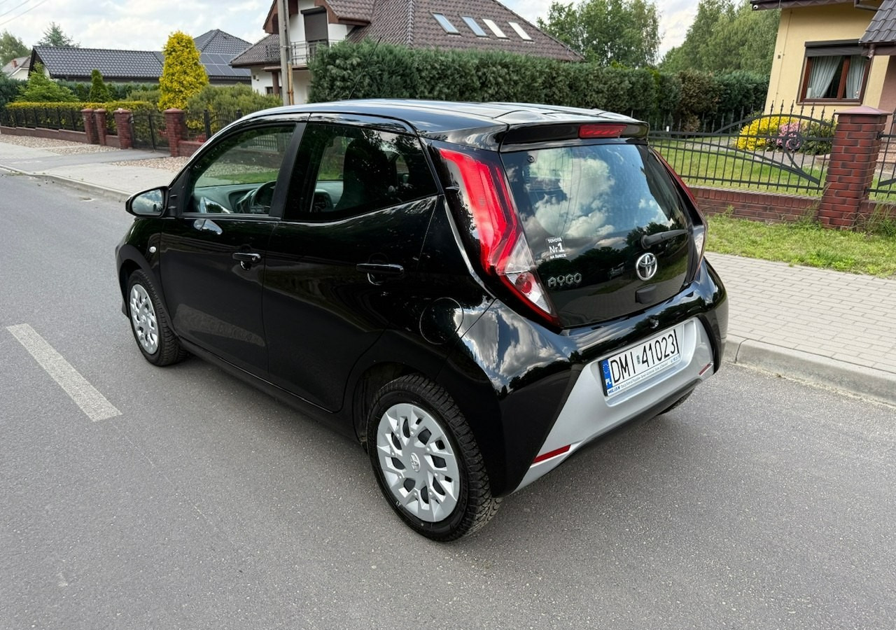 Toyota Aygo II Toyota Aygo 1.0-16V Klima Salon PL 24651km Model 2021 - Hečbeks: foto 3 Toyota Aygo II Toyota Aygo 1.0-16V Klima Salon PL 24651km Model 2021 - Hečbeks: foto 3