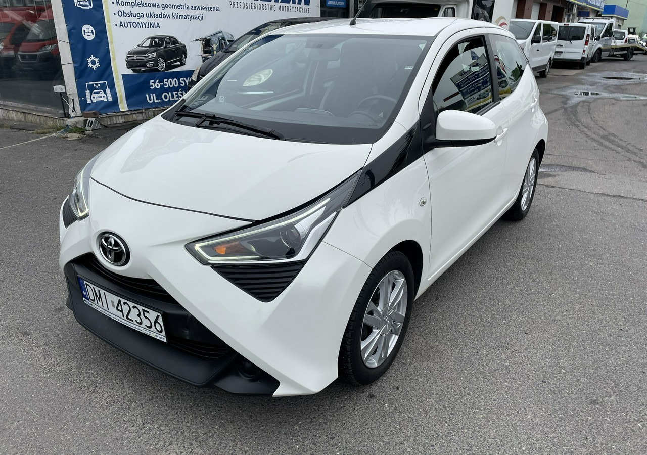 Toyota Aygo II Toyota Aygo 1.0 VVT-i JBL Edition bezyna+LPG Salon PL 2020 - Hečbeks: foto 1 Toyota Aygo II Toyota Aygo 1.0 VVT-i JBL Edition bezyna+LPG Salon PL 2020 - Hečbeks: foto 1