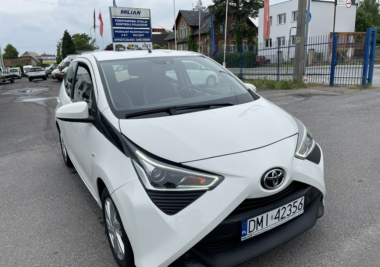 Toyota Aygo II Toyota Aygo 1.0 VVT-i JBL Edition bezyna+LPG Salon PL 2020 - Hečbeks: foto 4 Toyota Aygo II Toyota Aygo 1.0 VVT-i JBL Edition bezyna+LPG Salon PL 2020 - Hečbeks: foto 4