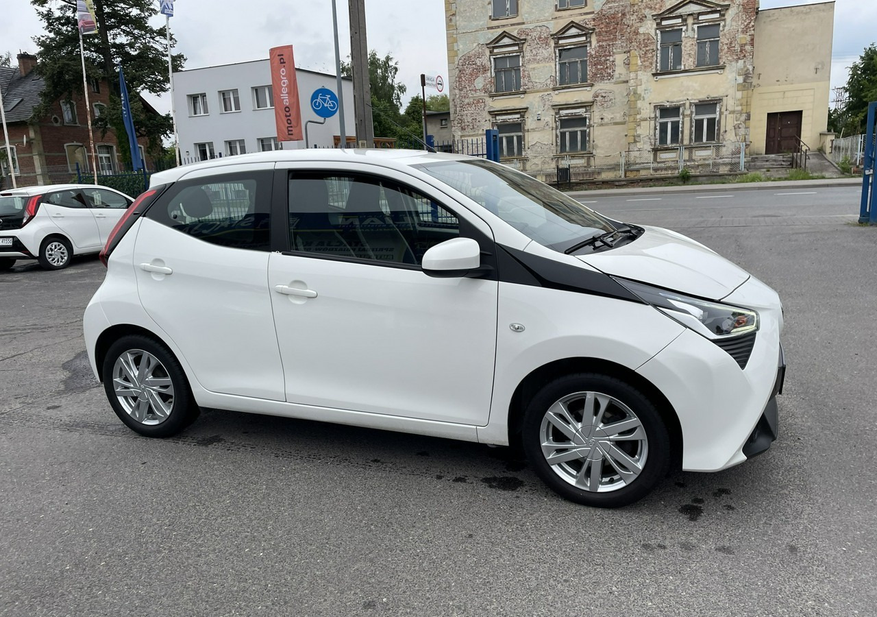 Toyota Aygo II Toyota Aygo 1.0 VVT-i JBL Edition bezyna+LPG Salon PL 2020 - Hečbeks: foto 3 Toyota Aygo II Toyota Aygo 1.0 VVT-i JBL Edition bezyna+LPG Salon PL 2020 - Hečbeks: foto 3