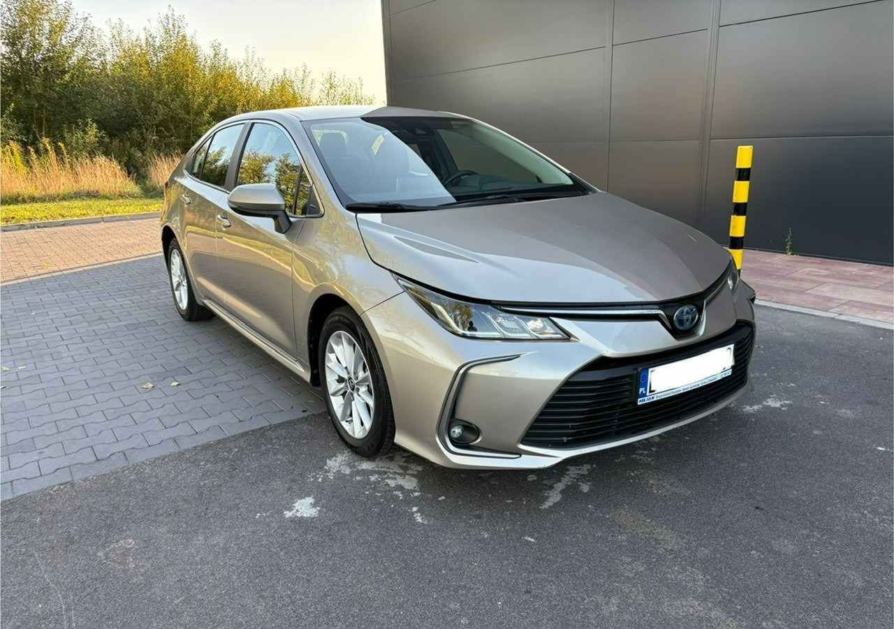 Toyota Corolla XII Corolla 1.8 Hybrid 140KM Comfort 2022 - Sedans: foto 2 Toyota Corolla XII Corolla 1.8 Hybrid 140KM Comfort 2022 - Sedans: foto 2