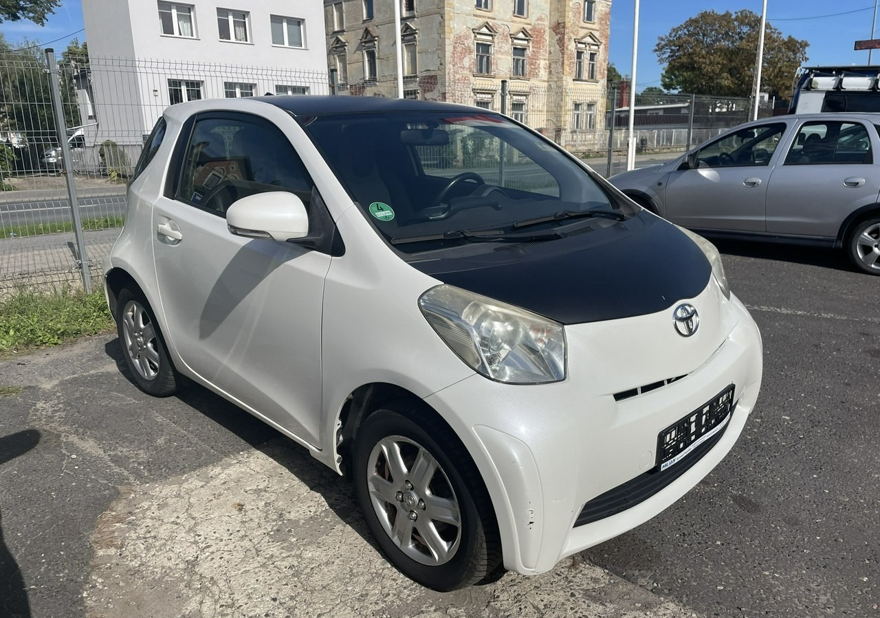 Toyota IQ Toyota iQ Klima - Hečbeks: foto 2 Toyota IQ Toyota iQ Klima - Hečbeks: foto 2