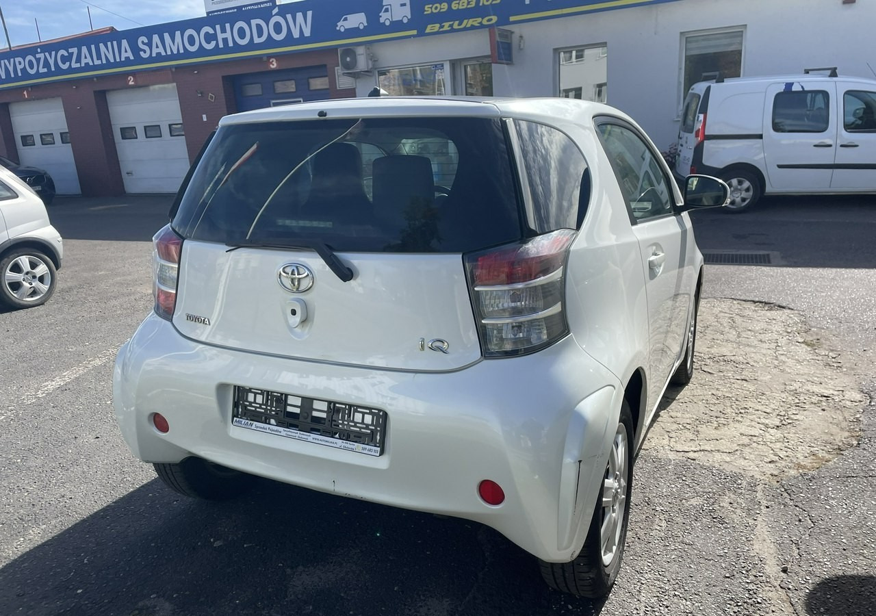 Toyota IQ Toyota iQ Klima - Hečbeks: foto 3 Toyota IQ Toyota iQ Klima - Hečbeks: foto 3