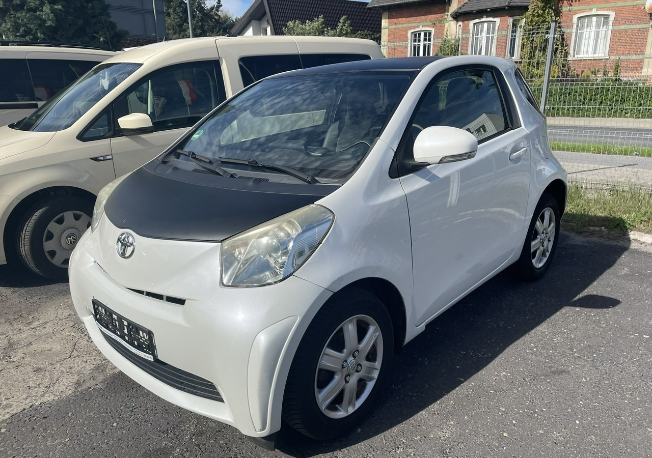 Toyota IQ Toyota iQ Klima - Hečbeks: foto 1 Toyota IQ Toyota iQ Klima - Hečbeks: foto 1