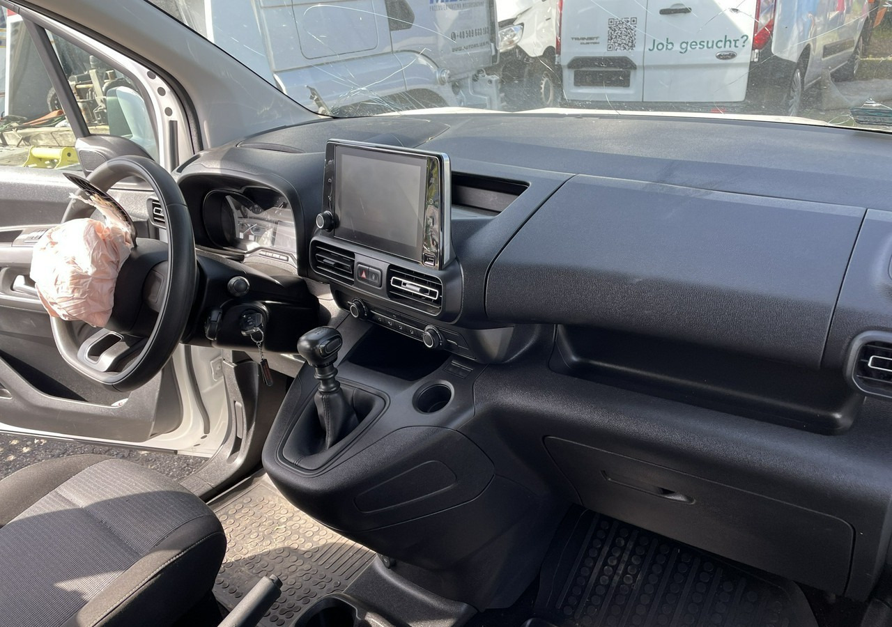 Toyota ProAce Proace City Verso Toyota Proace City Verso Long 1.5 D-4D Business 2021Salon - Vieglā automašīna: foto 4 Toyota ProAce Proace City Verso Toyota Proace City Verso Long 1.5 D-4D Business 2021Salon - Vieglā automašīna: foto 4