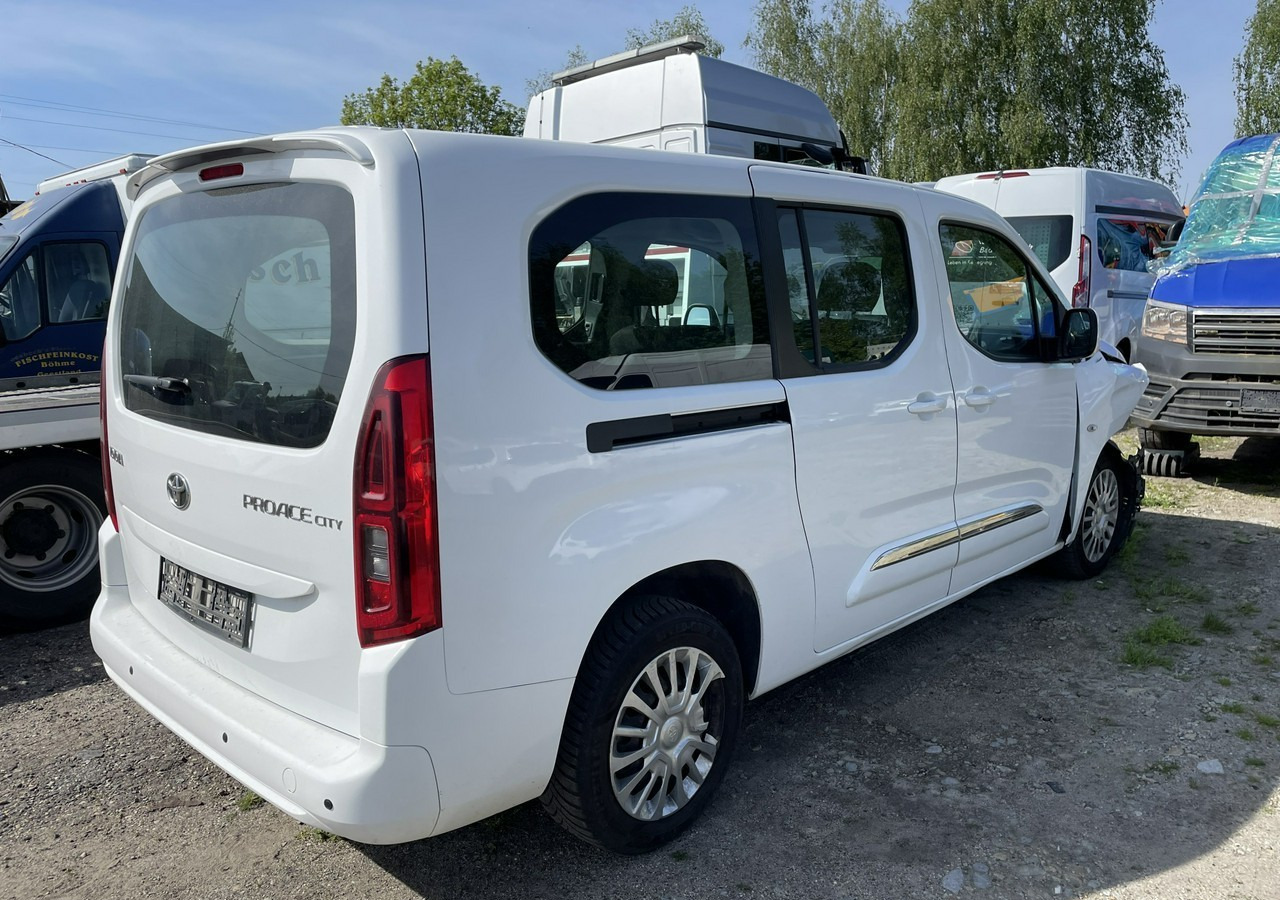 Toyota ProAce Proace City Verso Toyota Proace City Verso Long 1.5 D-4D Business 2021Salon - Vieglā automašīna: foto 2 Toyota ProAce Proace City Verso Toyota Proace City Verso Long 1.5 D-4D Business 2021Salon - Vieglā automašīna: foto 2