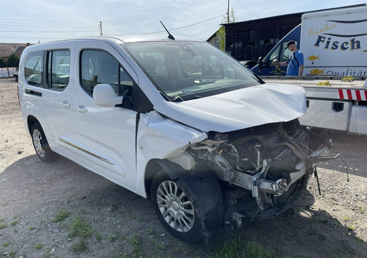 Toyota ProAce Proace City Verso Toyota Proace City Verso Long 1.5 D-4D Business 2021Salon - Vieglā automašīna: foto 5 Toyota ProAce Proace City Verso Toyota Proace City Verso Long 1.5 D-4D Business 2021Salon - Vieglā automašīna: foto 5