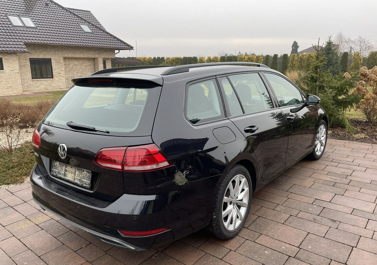 Volkswagen Golf VIII Volkswagen Golf VII 1.0 -115KM TSI 39482km Comfortline Model 2021 - Vieglā automašīna: foto 2 Volkswagen Golf VIII Volkswagen Golf VII 1.0 -115KM TSI 39482km Comfortline Model 2021 - Vieglā automašīna: foto 2